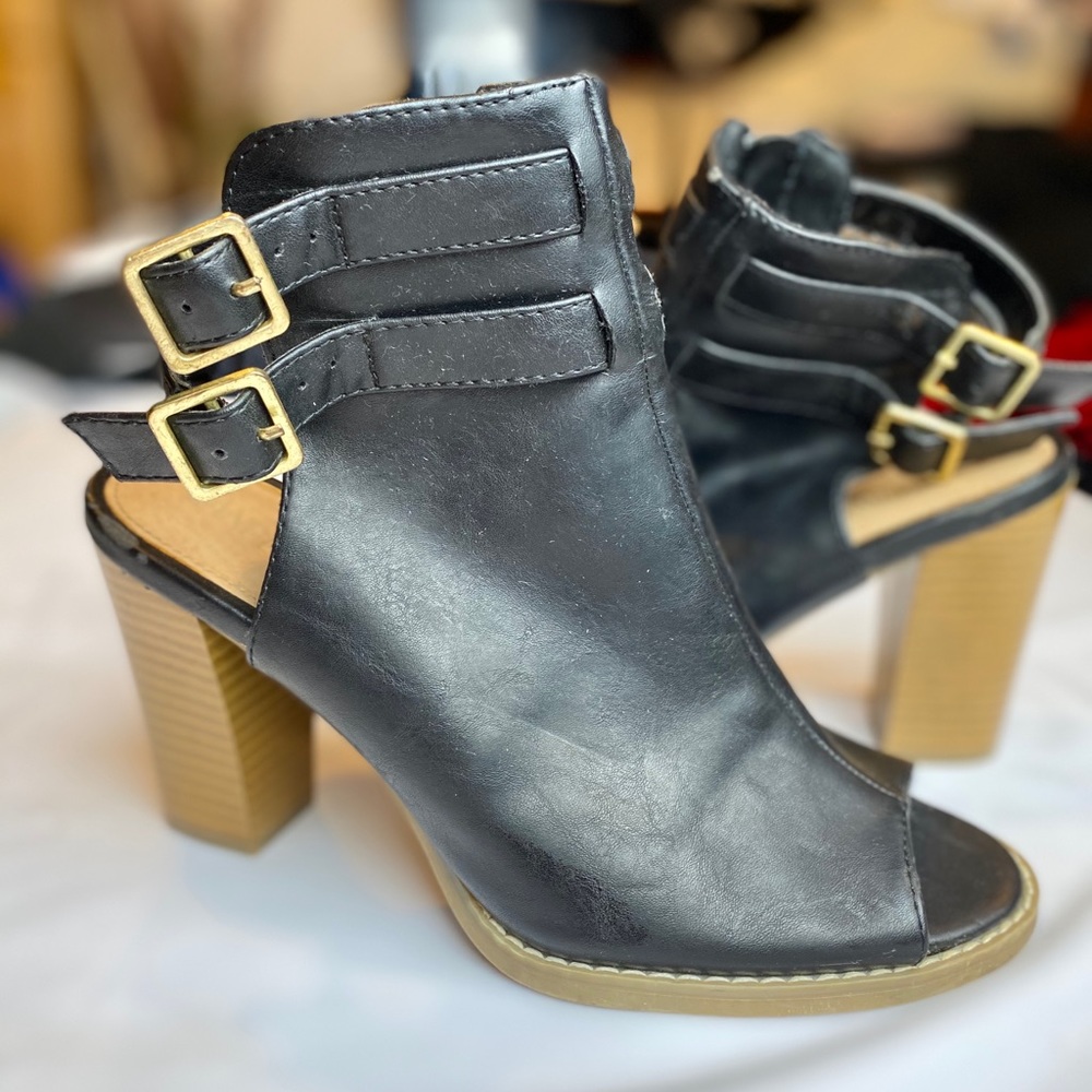 Lane Bryant Black Ankle Boots size 7W